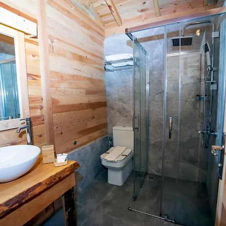Hotel Symbola 3*