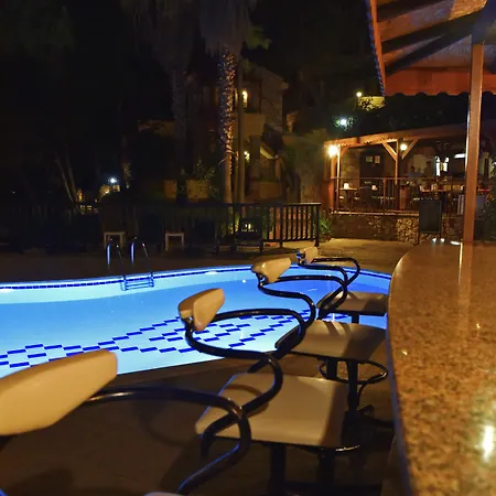 酒店 辛博拉奥露德尼兹海滩酒店 3*