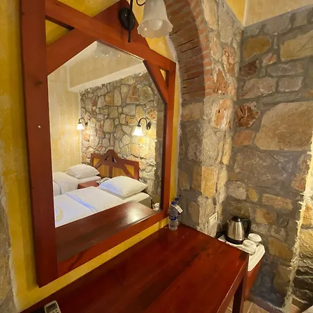 Hotel Symbola 3*